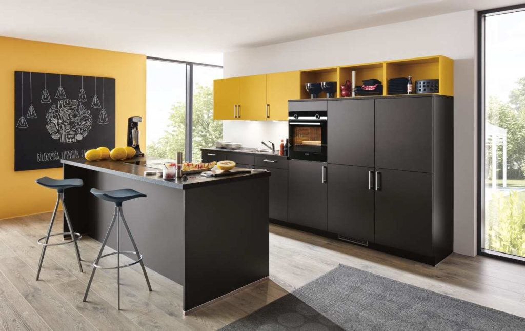 Küchen mit Kochinsel sind die angesagte Art eine Wohnküche zu gestalten